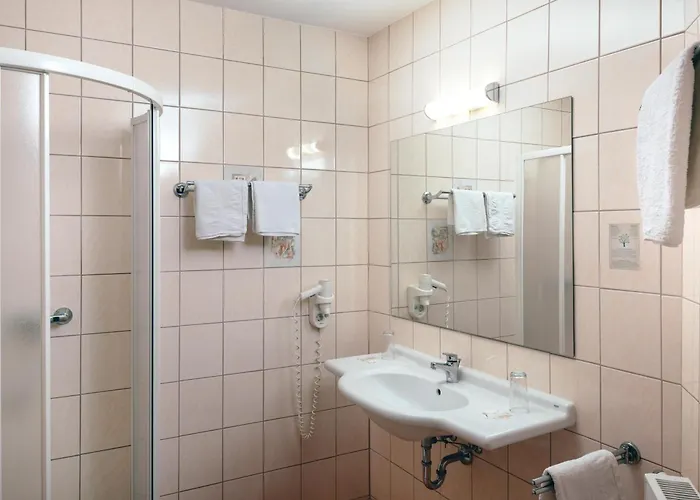 فندق Number 1 لويبرسدورف باي فرس