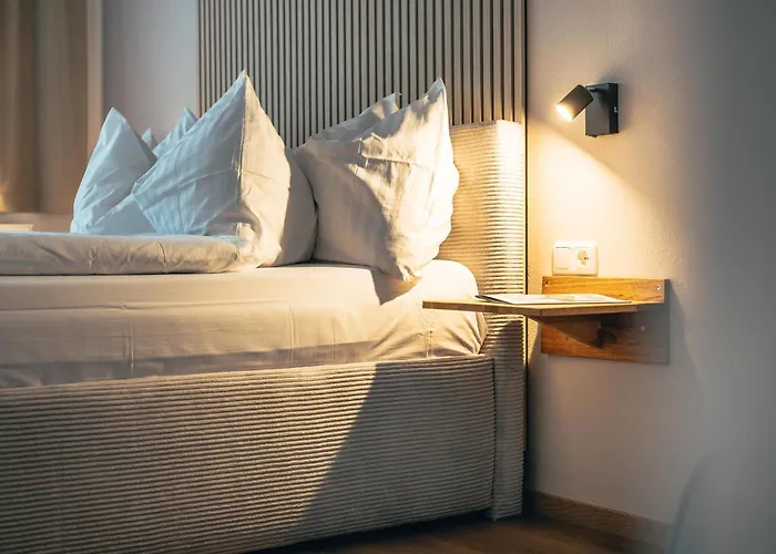 Number 1 فندق لويبرسدورف باي فرس